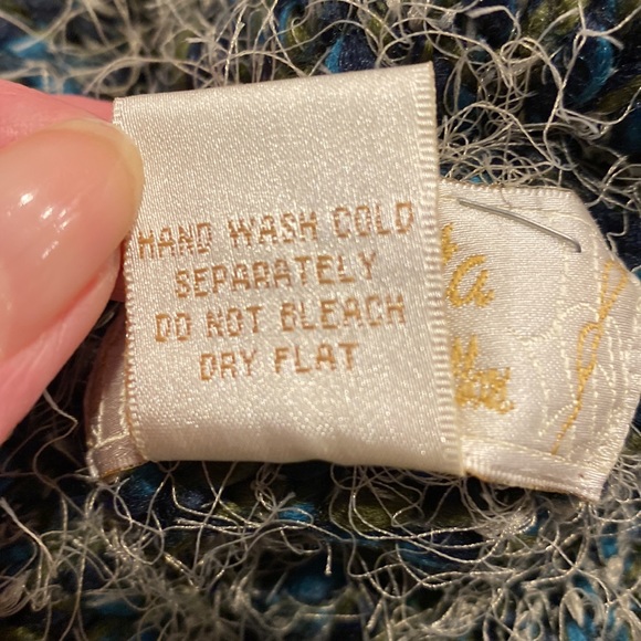 Kroshetta By Papillon Turtleneck Type Sweater Size Small - Picture 14 of 14